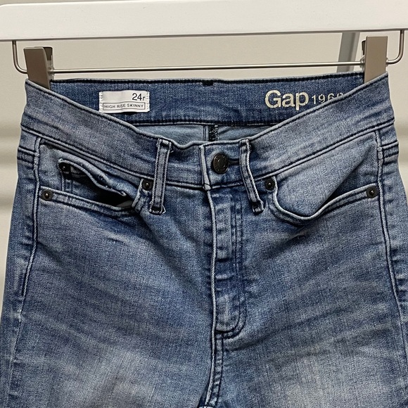 GAP High Rise Skinny Jeans - Picture 3 of 5